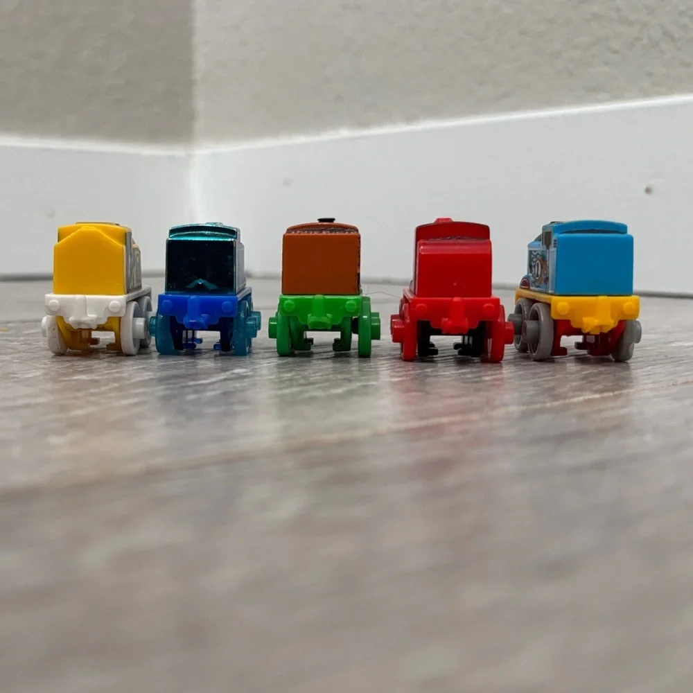Lot of Thomas Minis